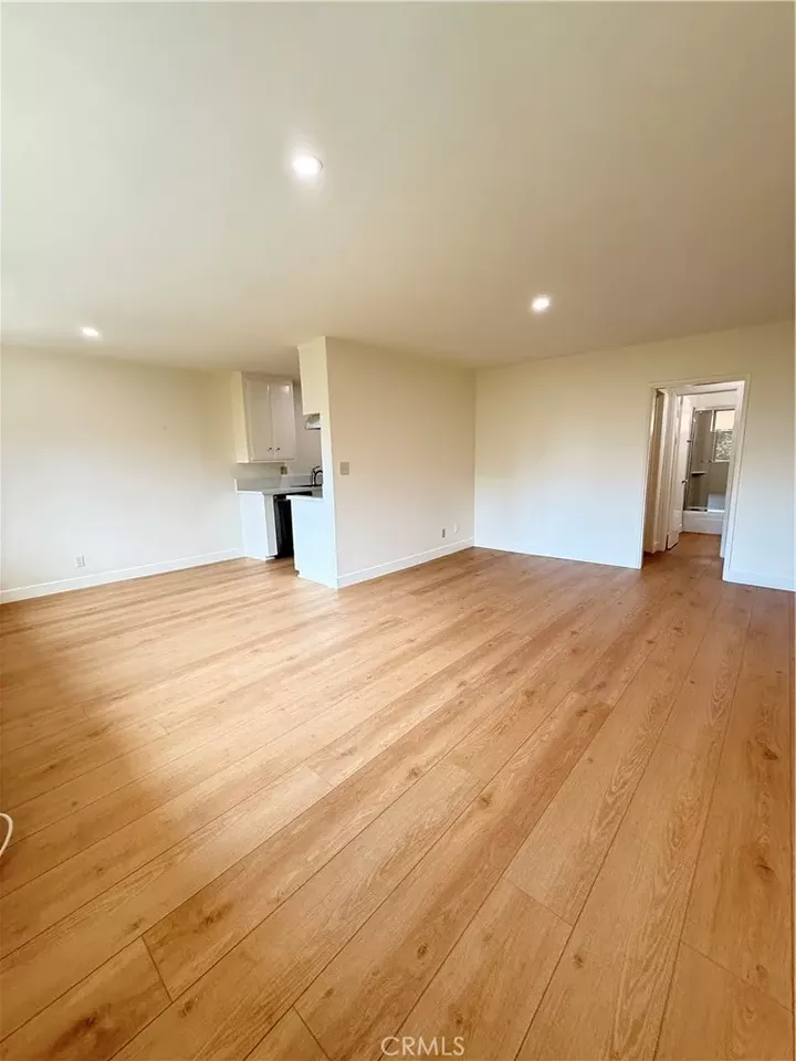 Property Photo:  1651 Golden Gate Ave 2  CA 90026 