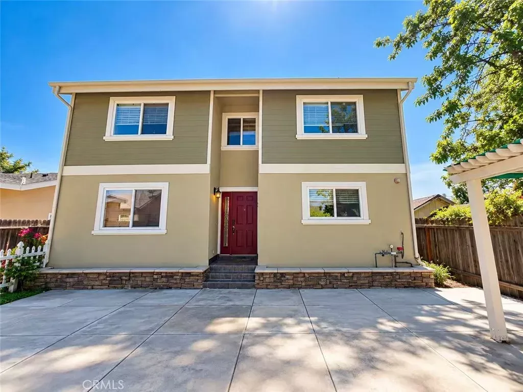 Property Photo:  1688 Locust Street  CA 91106 