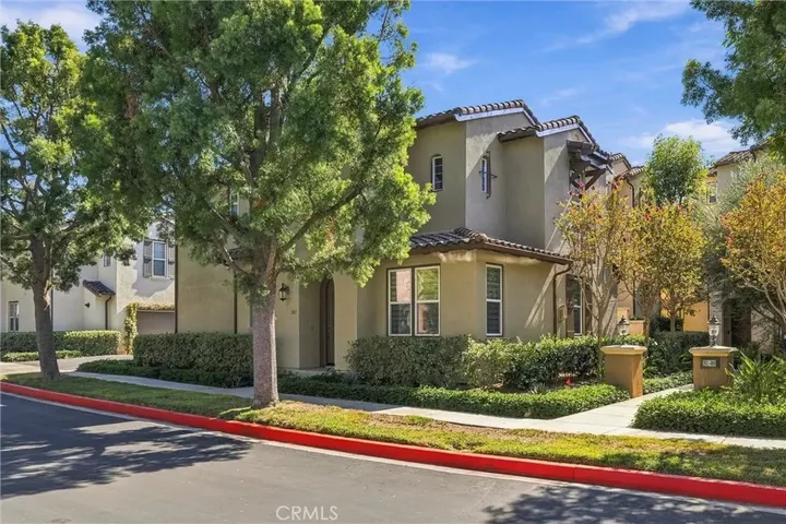 Property Photo: 301 Tall Oak CA 92603