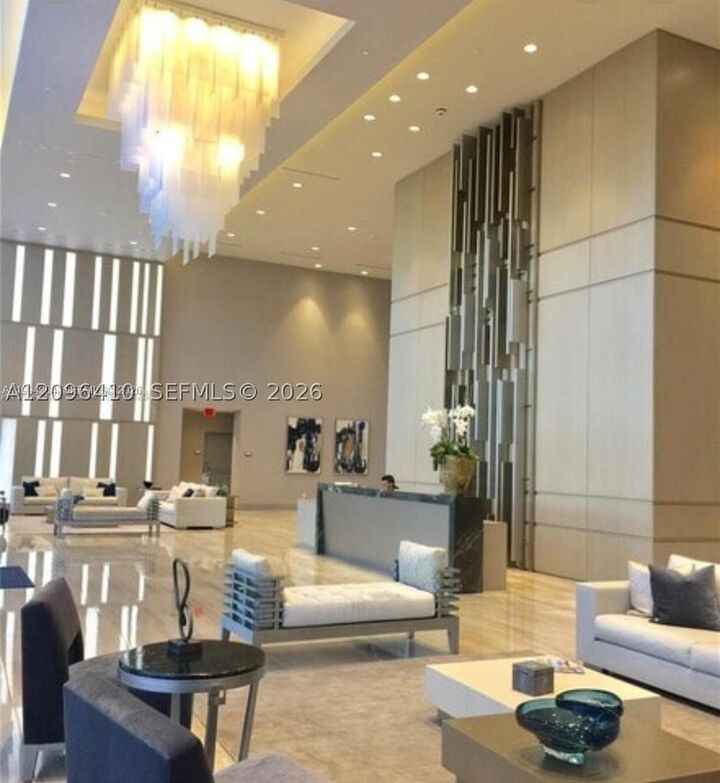 Property Photo:  5300 Paseo Blvd 1106  FL 33166 