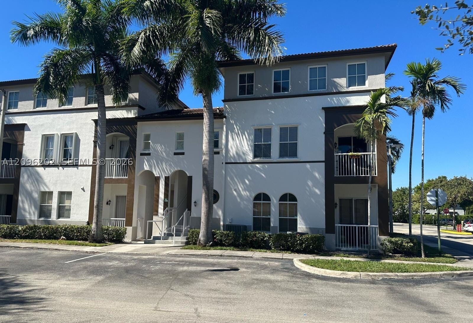 Property Photo:  4331 SW 160th Ave 218  FL 33027 