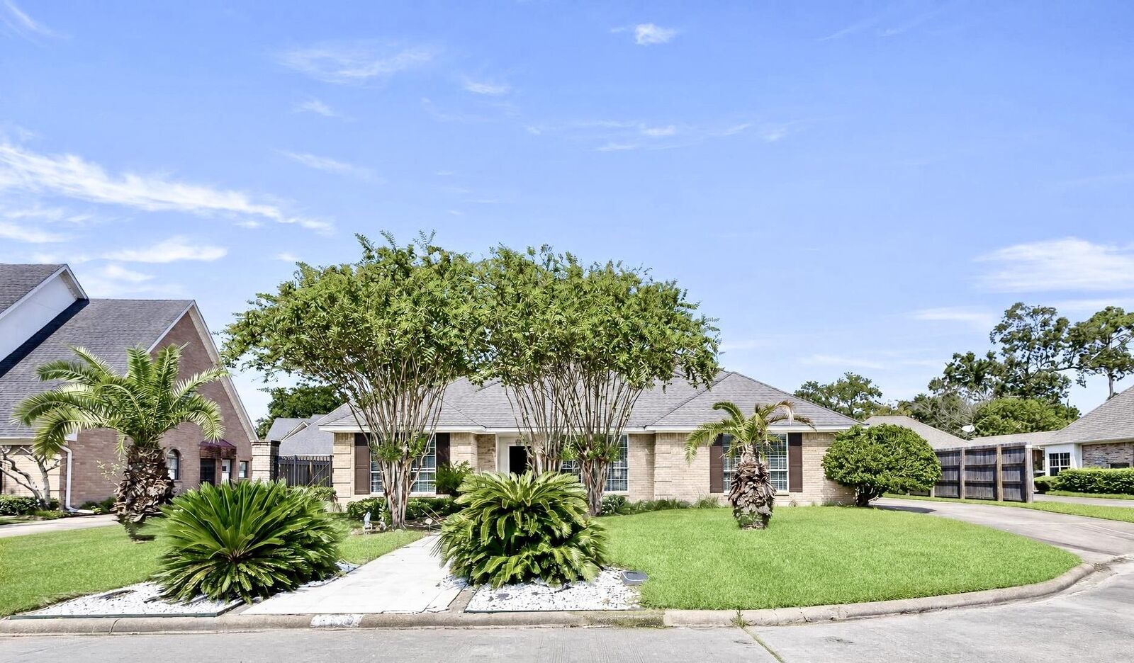 Property Photo:  4840 Elmwood Ln  TX 77706 