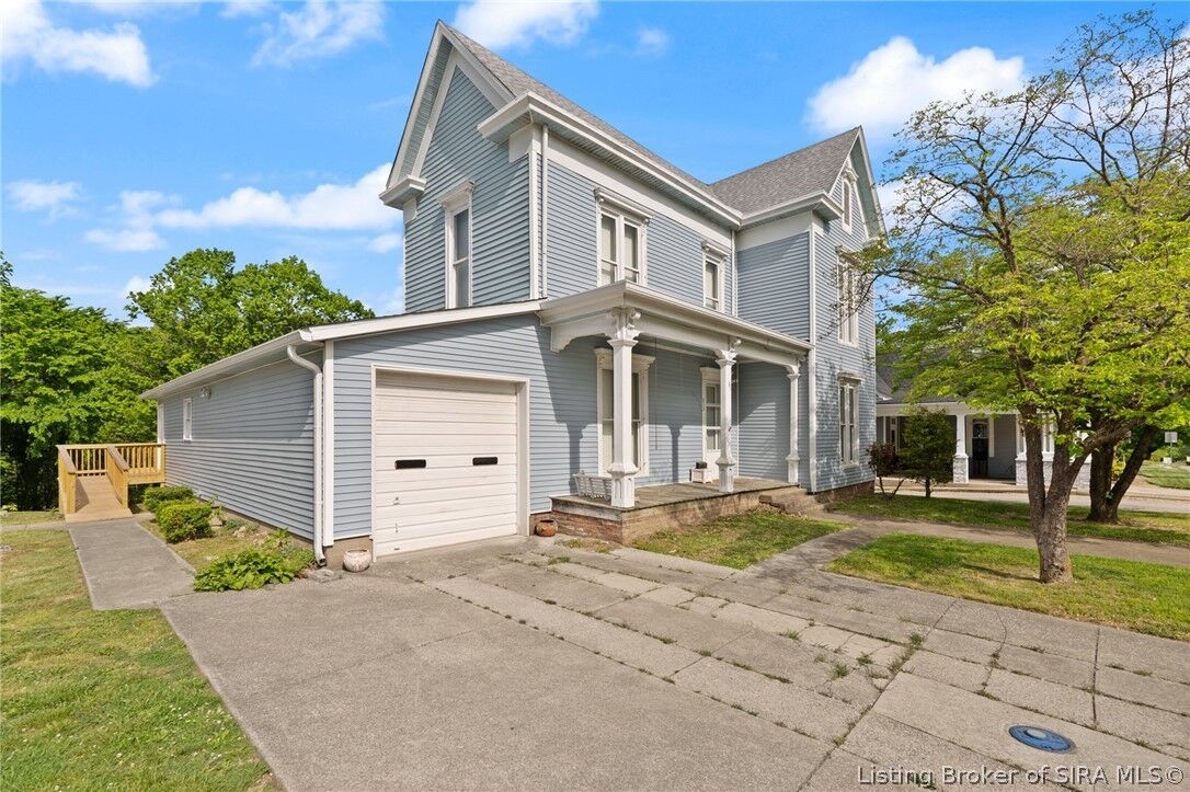 Property Photo:  633 N Capitol Avenue  IN 47112 