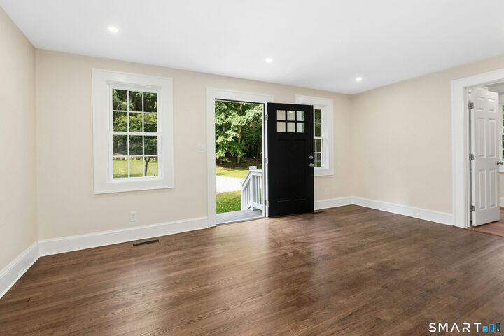 Property Photo:  73 Simpaug Turnpike  CT 06877 