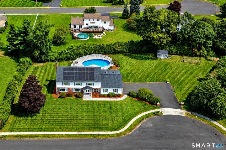 Property Photo:  9 Pez Court  CT 06473 