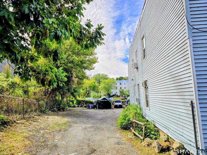Property Photo:  51 Brown Avenue  CT 06902 