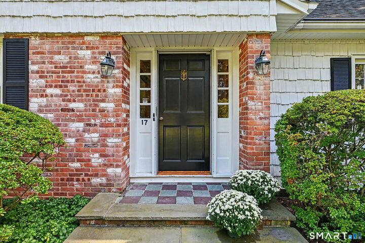 Property Photo:  17 Driftwood Lane  CT 06851 