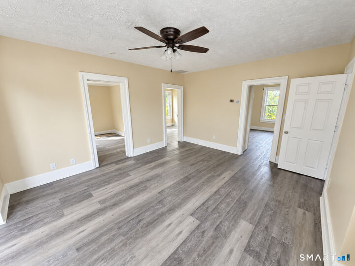 Property Photo:  7 Rockwood Avenue  CT 06401 