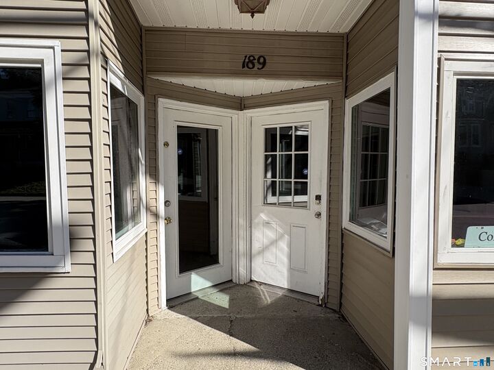 Property Photo:  189 Central Avenue  CT 06360 