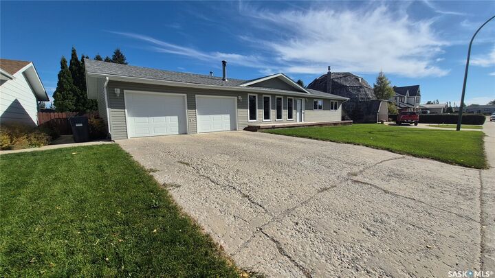 Property Photo: 409 Herman Crescent SK S0G 1A0