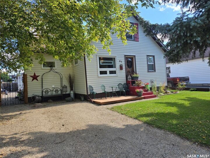 Property Photo:  61 Antrim Street  SK S0K 2M0 
