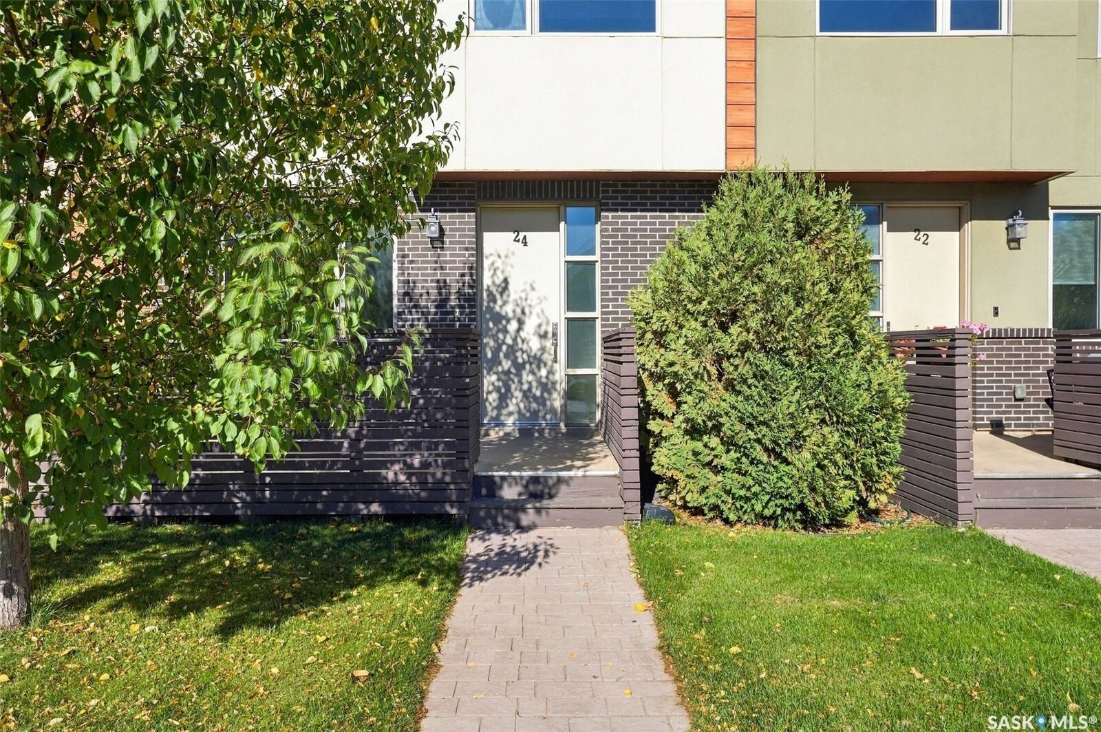 Property Photo:  103 Willis Crescent 24  SK S7T 0X9 