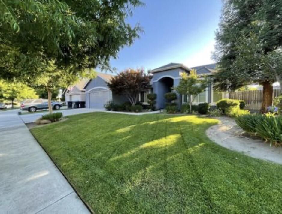 Property Photo:  145 N Stokes Street  CA 93291 