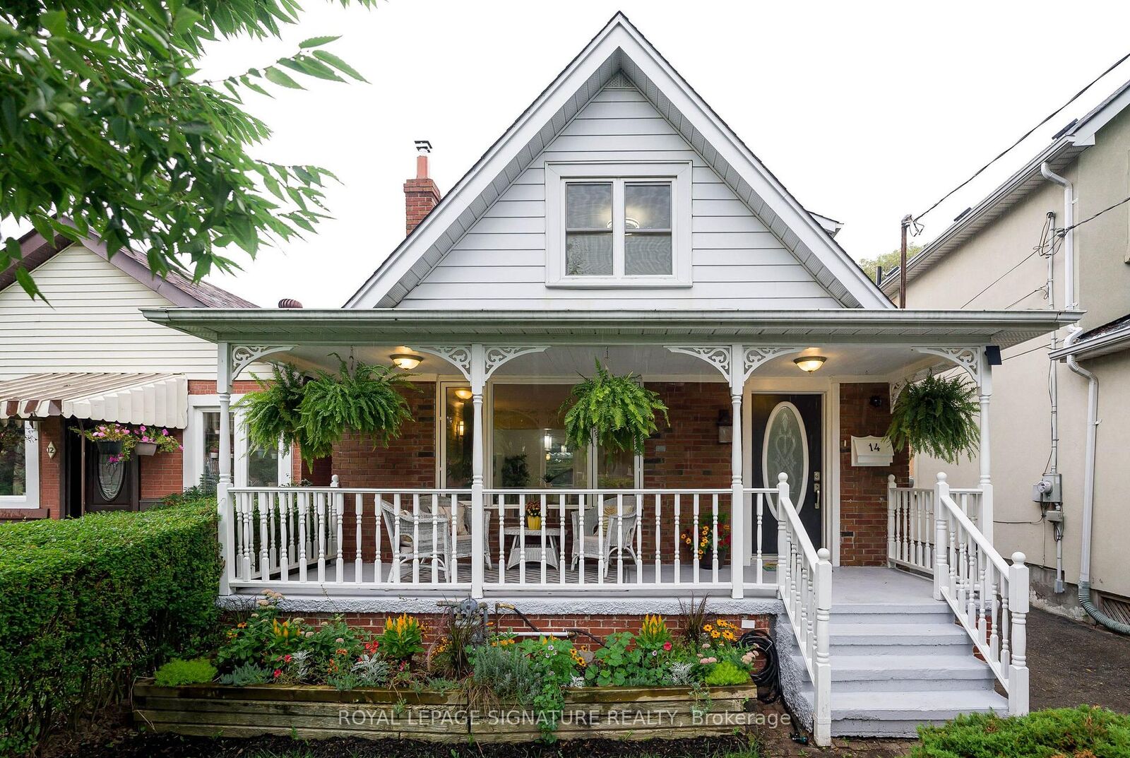 Property Photo:  14 Sutherland Avenue  ON M4C 1R9 