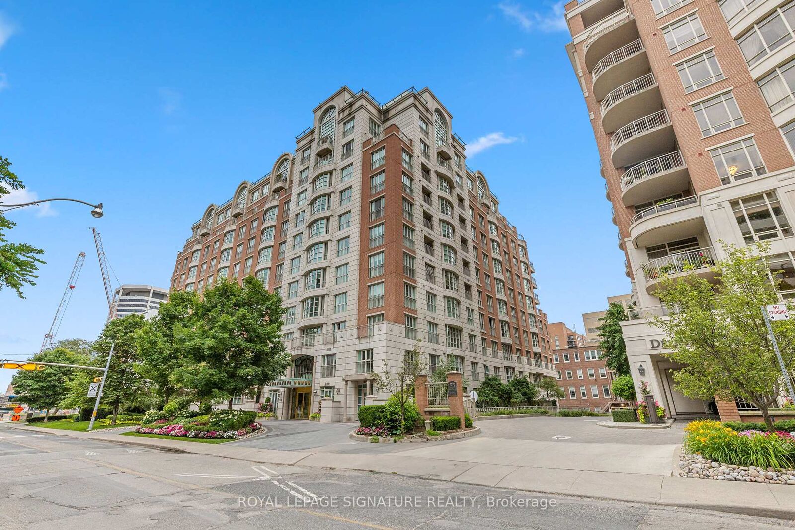 Property Photo:  33 Delisle Avenue 108  ON M4V 3C7 
