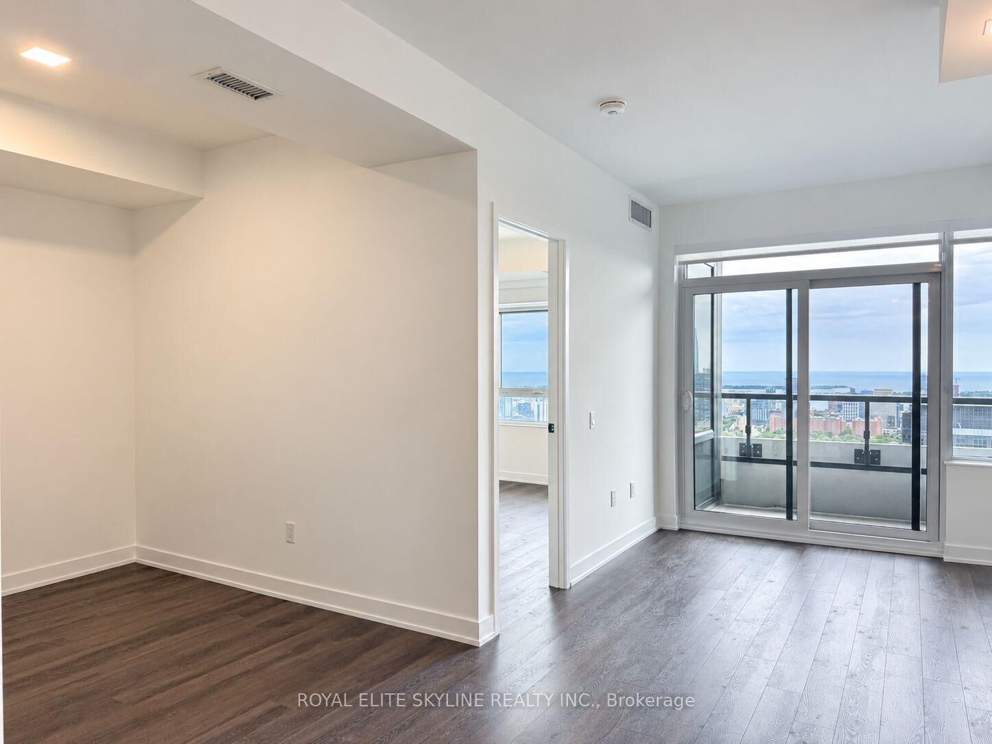 Property Photo:  609 Sherbourne Street 4801  ON M4X 0A4 