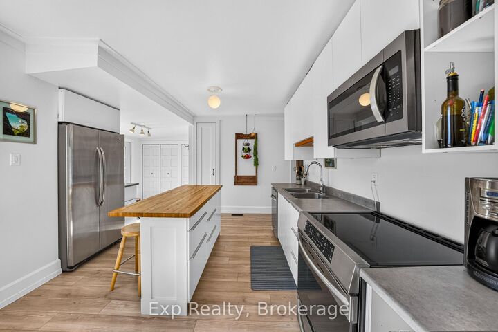 Property Photo:  22625 Loyalist Parkway 10  ON K8V 5P7 