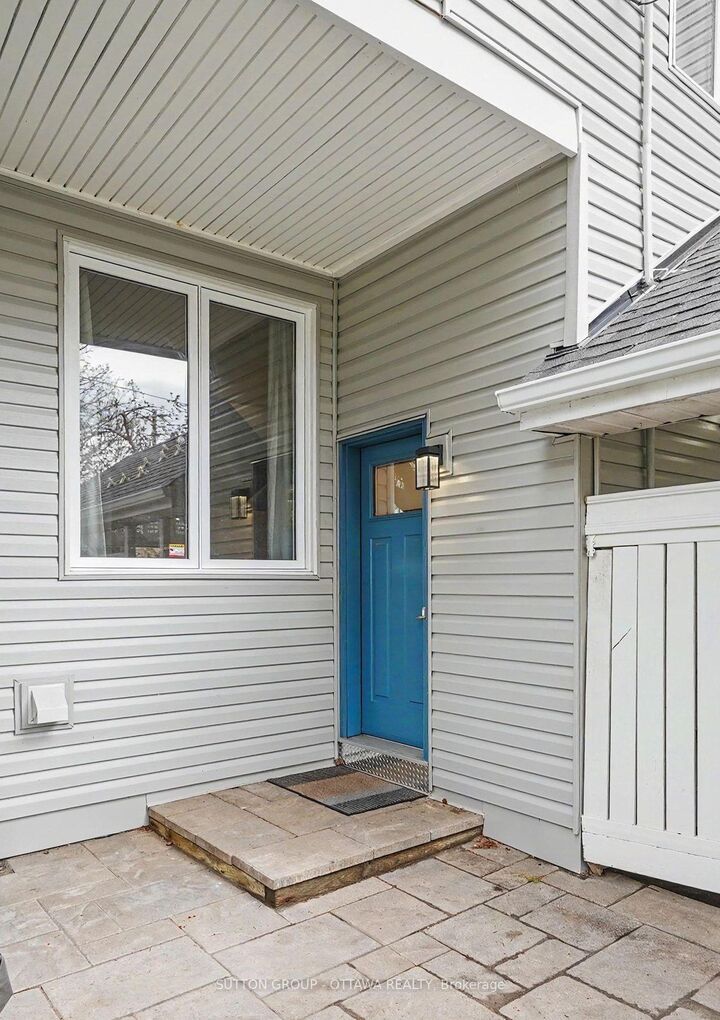 Property Photo:  73 Scrivens Street  ON K2B 8N2 
