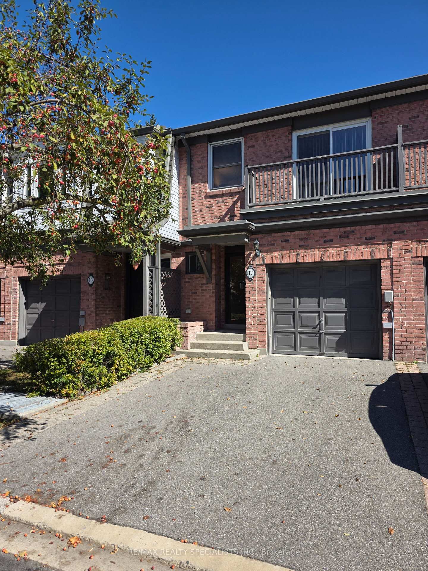 Property Photo:  385 The East Mall N/A 17  ON M9B 6J4 