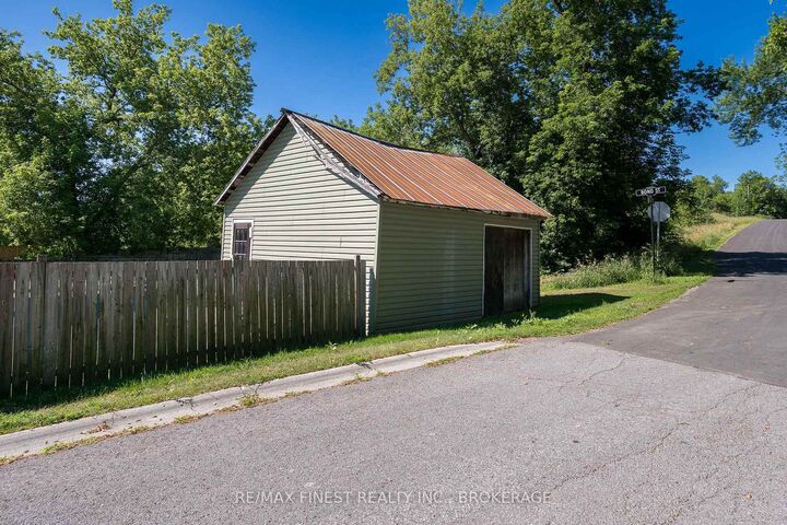 Property Photo:  13 Concession Street  ON K0K 3G0 