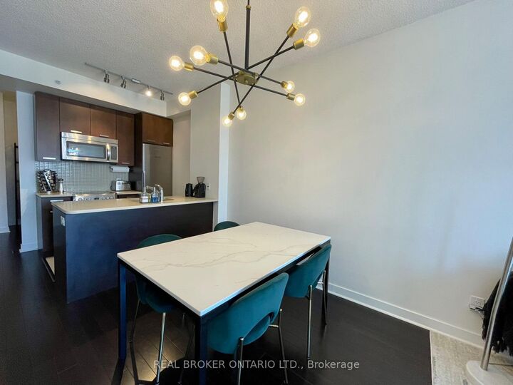 Property Photo:  295 Adelaide Street 3406  ON M5V 0L4 