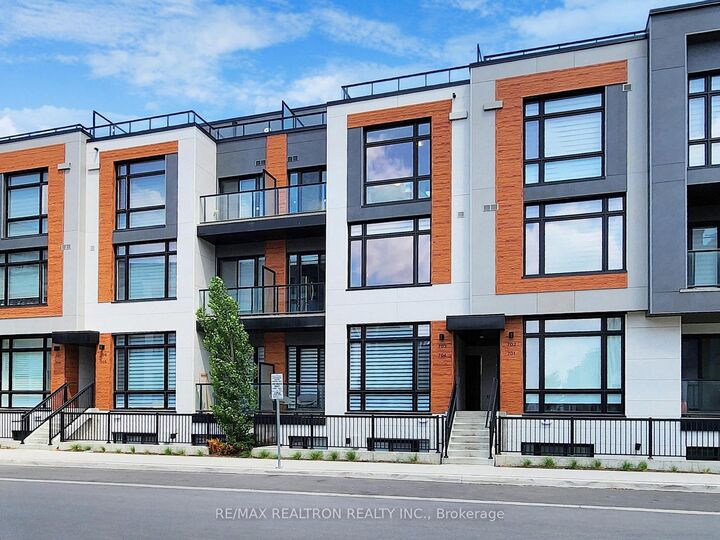 Property Photo:  5 Steckley House Lane 703  ON L4S 0N2 