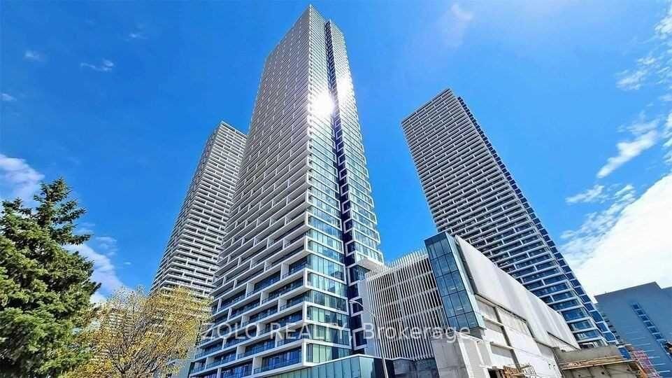 Property Photo:  898 Portage Parkway 3011  ON L4K 0J6 