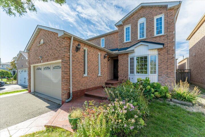 Property Photo:  7 Duggan Drive  ON L6Y 4K8 