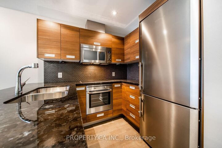 Property Photo:  88 Park Lawn Road 1215  ON M8Y 0B5 