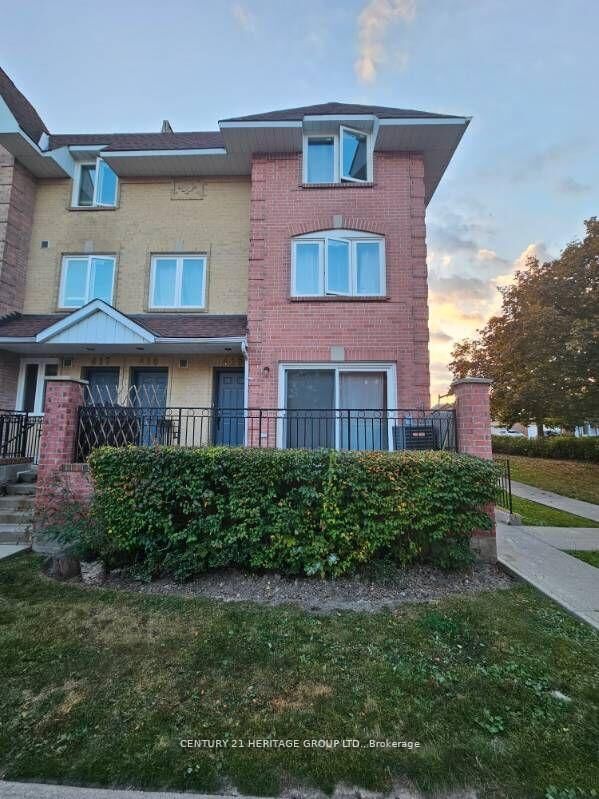 Property Photo: 75 Weldrick Road E 419 ON L4C 0H9