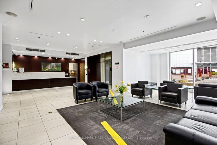 Property Photo:  36 Lee Centre Drive 1002  ON M1H 3K2 