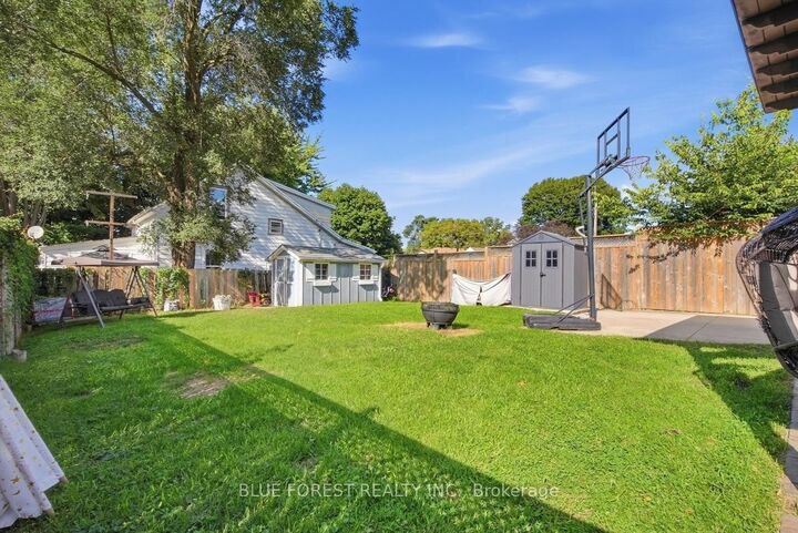 Property Photo: 8 Edna Street ON N5Z 2X9