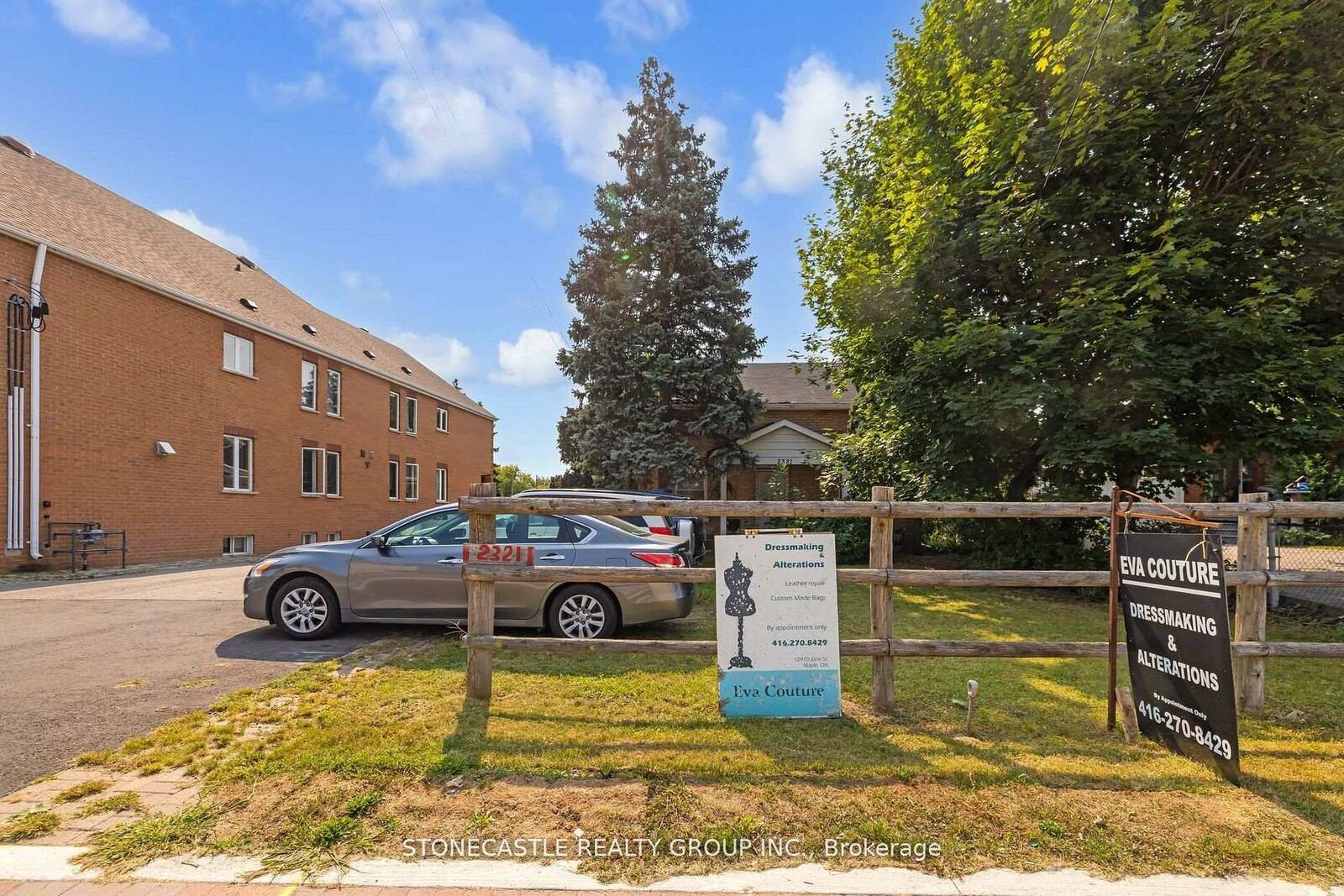Property Photo:  2321 Major Mackenzie Drive W  ON L6A 1R8 