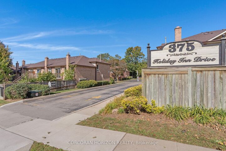Property Photo:  375 Holiday Inn Drive 28  ON N3C 3P6 
