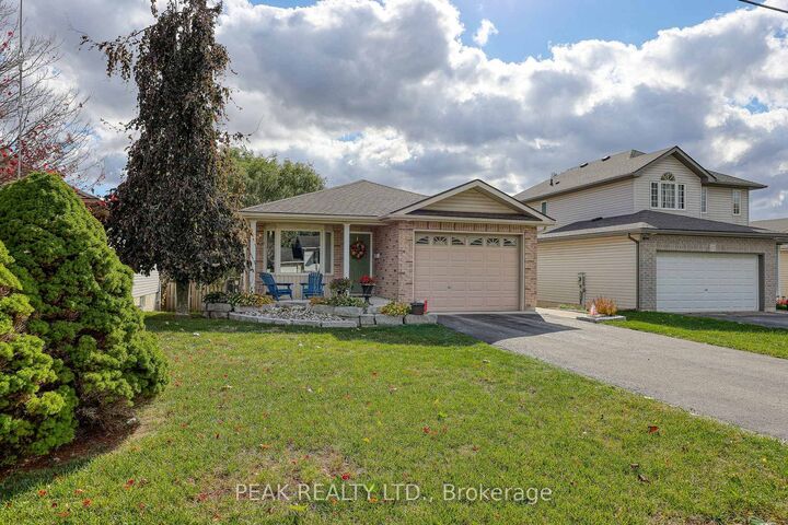 Property Photo:  217 North Street E  ON N4G 1B8 