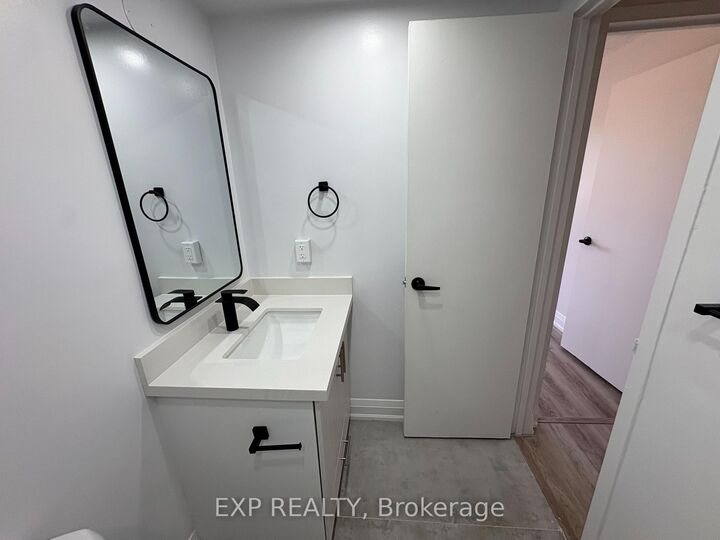 Property Photo:  4422 Huron Street 405  ON L2E 7C8 