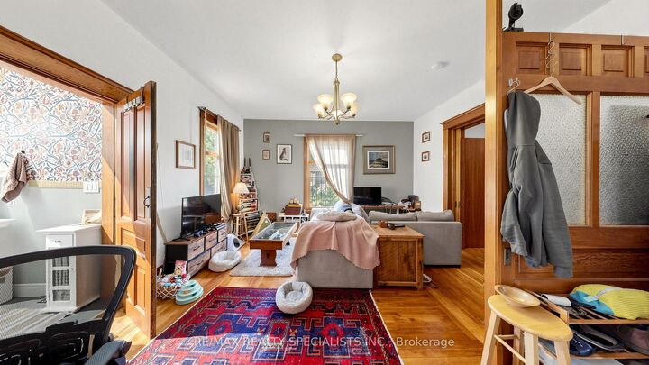 Property Photo:  1316 King Street E  ON L8M 1H3 