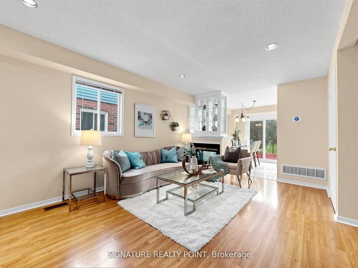 Property Photo:  1816 Hobson Drive  ON L7L 6L7 