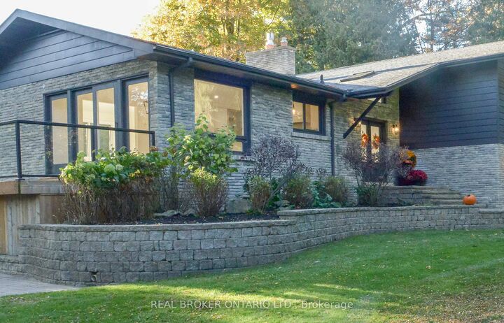 Property Photo:  572 Main Street  ON L7G 3T6 