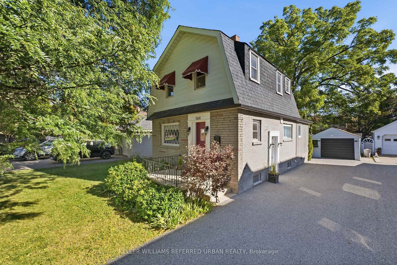 Property Photo:  569 Masson Street  ON L1G 5A2 