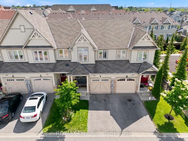Property Photo:  15 Farmstead Drive  ON L1C 0K9 
