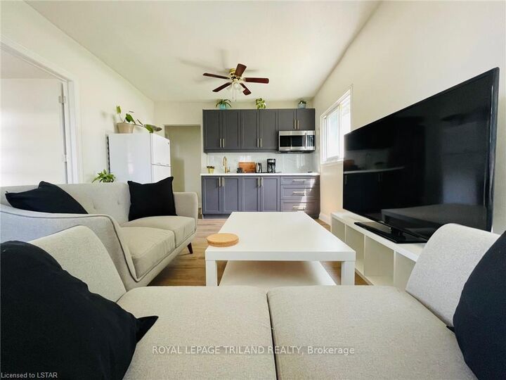 Property Photo:  173 William Street B  ON N5L 1C7 
