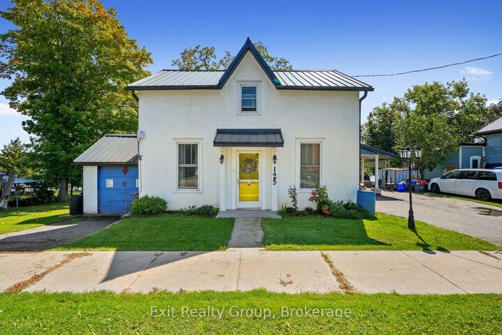 Property Photo:  125 Queen Street  ON K0L 1L0 