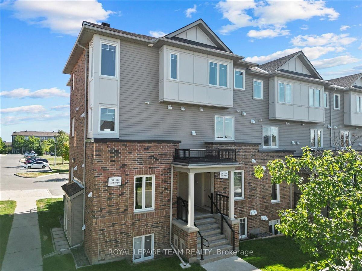 Property Photo:  282 Espin Heights  ON K2J 0Y8 