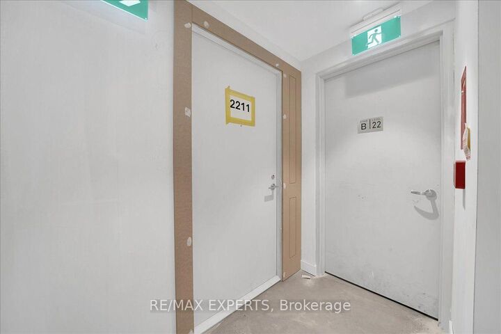 Property Photo:  4010 Eglinton Avenue W 2211  ON M9A 0G5 