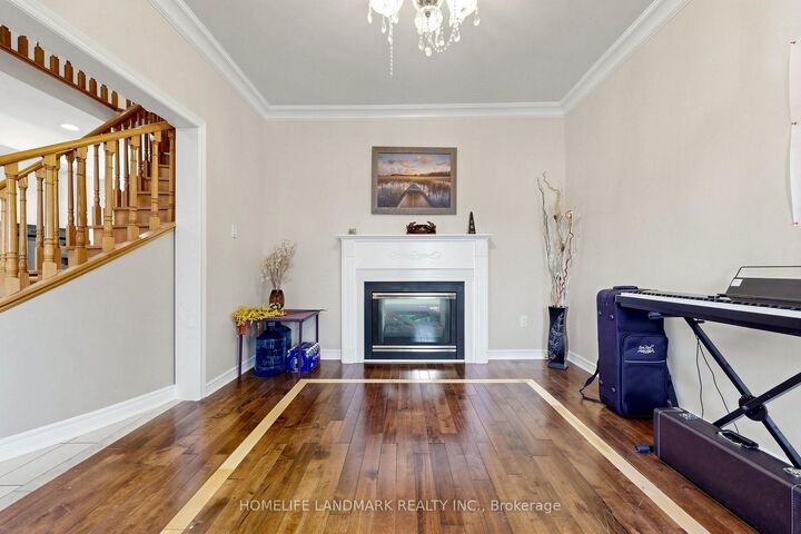 Property Photo:  1 Trent Street  ON L4G 7E7 