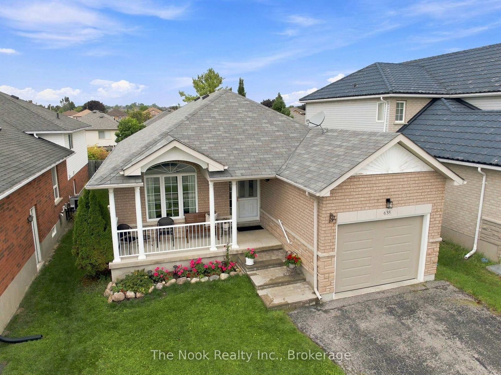 Property Photo:  638 Longworth Avenue  ON L1C 5B8 