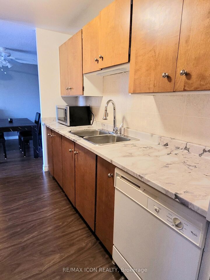 Property Photo:  1588 Ernest Avenue 306  ON N6E 2S7 