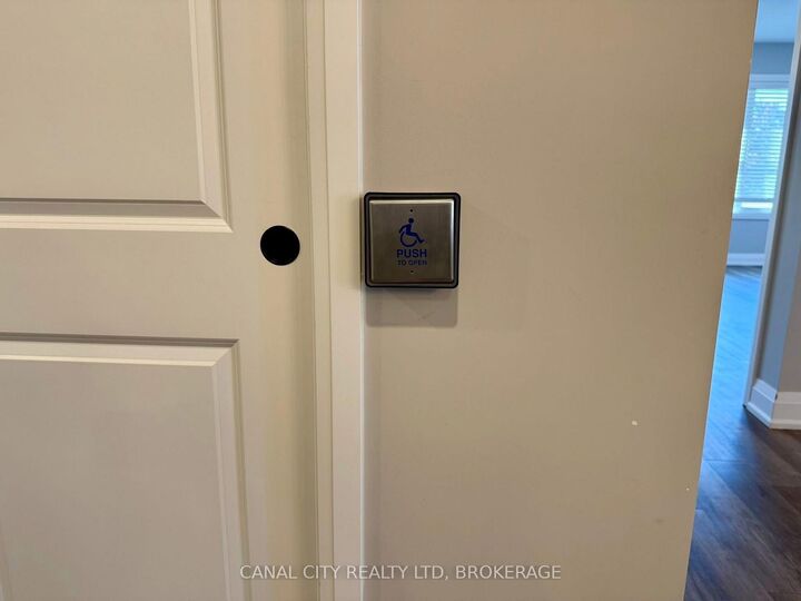 Property Photo:  6 Ann Street 4  ON L2V 2J3 