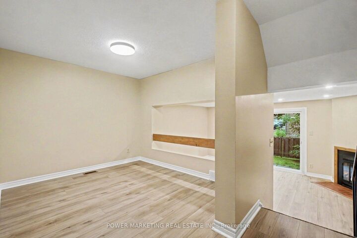 Property Photo: 1781 Lamoureux Drive ON K1E 2N5